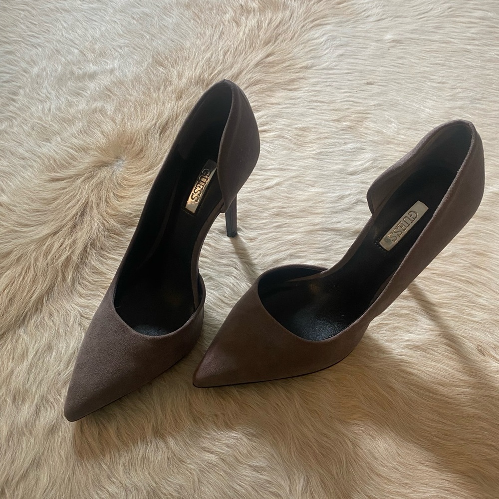 Guess suede pointy heels